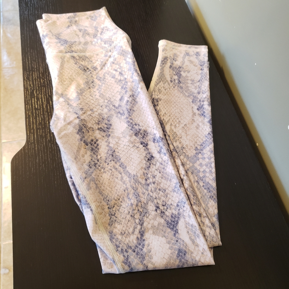 Carbon 38 Python Leggings Size S